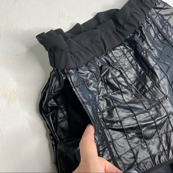 Whitney Eve Joshua Tree Faux Leather Shorts Sz S - Picture 5 of 8